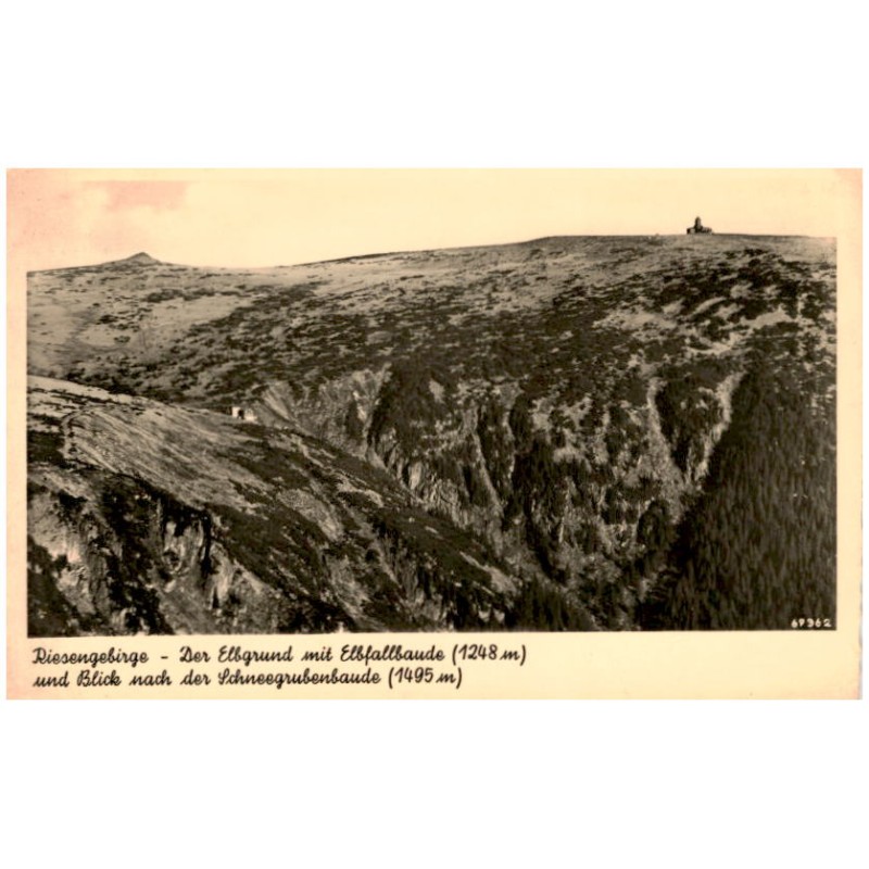 Riesengebirge - Der Elbgrund mit Elbfallbaude (1248 m) und Blick nach der Schneegrubenbaude (1495 m) 69362
