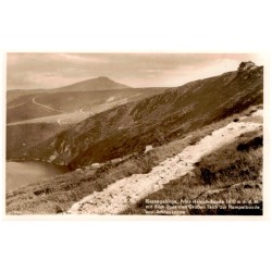 Riesengebirge, Prinz-Heinrich-Baude 1410 m ü. d. M. mit Blick über den Großen Teich zur Hampelbaude und Schneekoppe 65965
