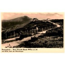 Riesengebirge - Prinz-Heinrich-Baude 1410 m ü. d. M. mit Blick nach der Schneekoppe. 40304.