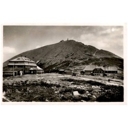 Riesengebirge - Schneekoppe mit Schlesierhaus u. Riesenbaude. Lichtbild v. Karl Streer
