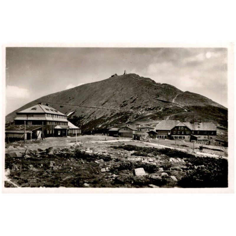 Riesengebirge - Schneekoppe mit Schlesierhaus u. Riesenbaude. Lichtbild v. Karl Streer