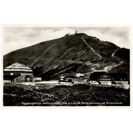 Riesengebirge, Schneekoppe, 1605 m ü. M. mit Schlesierhaus und Riesenbaude.
