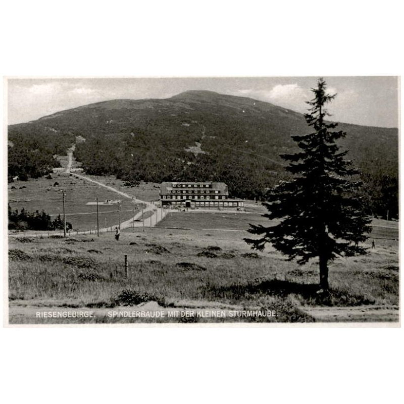 Riesengebirge. Spindlerbaude mit der kleinen Sturmhaube.