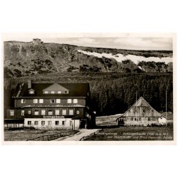 Riesengebirge - Schlingelbaude (1067 m ü. M.) mit Teichränder und Prinz Heinrich-Baude