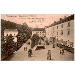 Riesengebirge. Johannisbad i. Böhmen. Kurhaus mit Kaiser-Franz-Joseph-Denkmal