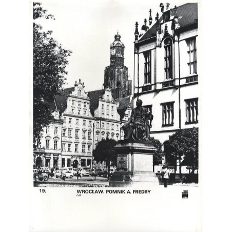 "19. Wrocław. Pomnik A. Fredry. CAF"