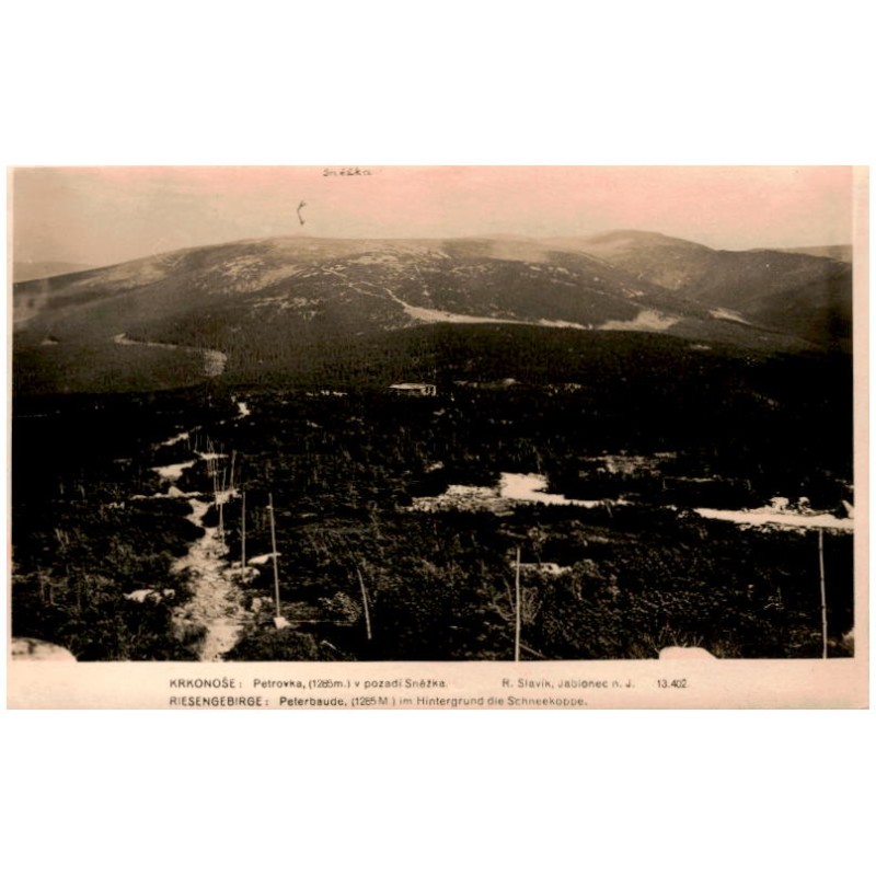 Krkonoše: Petrovka, (1285m.) v pozadi Snéžka. Riesengebirge: Peterbaude, (1585 M.) im Hintergrund die Schneekoppe. 13.402.