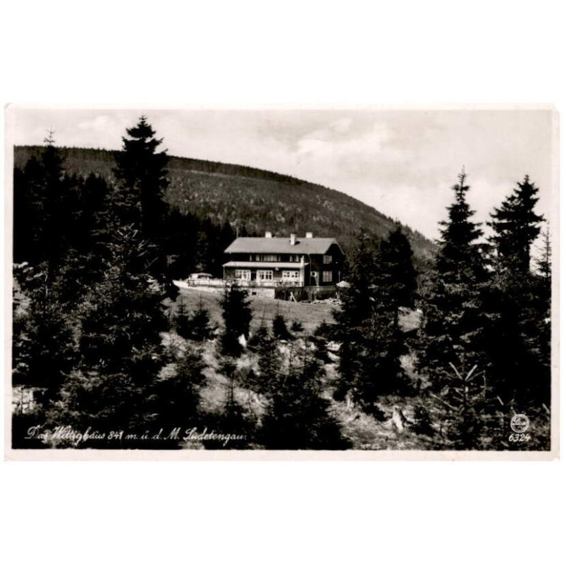 Das Wittighaus 841 m ü. d. M. Sudetengau. 6324 / Das Wittighaus, der Mittelpunkt d. Isergebirges. An der Paßstraße Weißbach/Pola