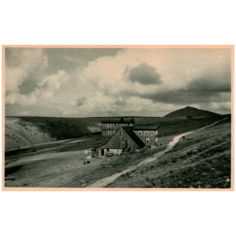 Foto: Dr. K. Procházka 1921. 60. Rennerbaude mit der Schneekoppe