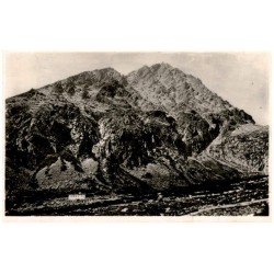 Vysoké Tatry. Sliezský dom 1680 m a Gerlachovka 2663 m. Hohe Tatra. Schlesierhaus 1680 m, Gerlsdorferspitze 2663 m. Magas Tátra.