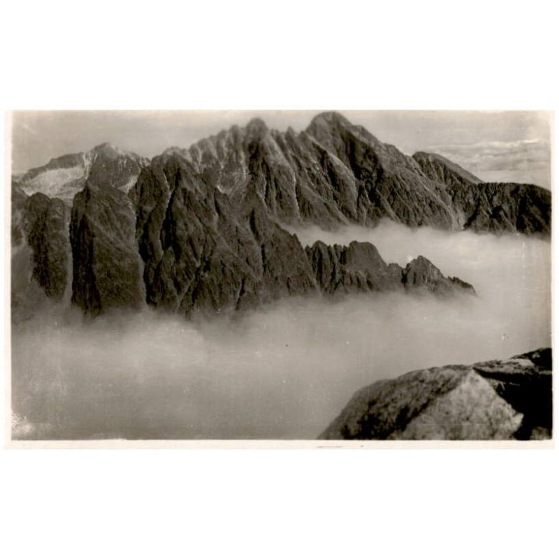 Vysoké Tatry. Stredehora a skupina Lomnického štítu. Hohe Tatra. Mittelgrat und Lomnitzer Gruppe. Magas Tátra. Középorom és Lomn