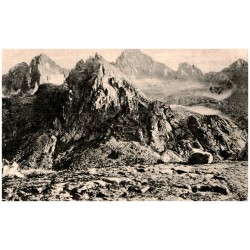 Špicatá veža a Červená veža 2356 m a 2466 m. Spitzenturm und Rotherturm 2356 m. a 2466 m. Hegyestorony és Vöröstorony 2356 m. a
