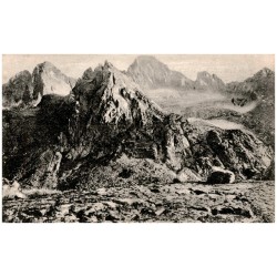Špicatá veža a Červená veža 2356 m a 2466 m. Spitzenturm und Rotherturm 2356 m. a 2466 m. Hegyestorony és Vöröstorony 2356 m. a