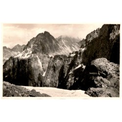 Pohľad se sedla Váhy na Ganek 2465 m a Rumanův štít 2428 m