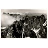 Pohľad s Rysů na Mengušovské štíty. V pozadí Kriváň 2496 m, Hrubô a Koprový štít 2370 m