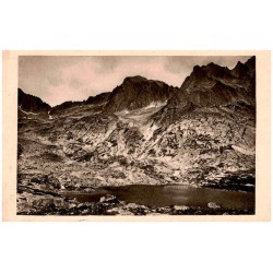 Päť Spišských ples, v pozadie sedlo a Beranie rohy. Fünfseen, im Hintergrund Grünseespitze. Öttó, háttérben Zöldtavi csúcs.