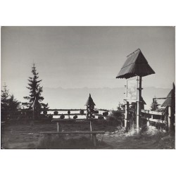Gorce. Widok na Tatry z tarasu schroniska im. Wł. Orkana na Turbaczu fot. H. Hermanowicz