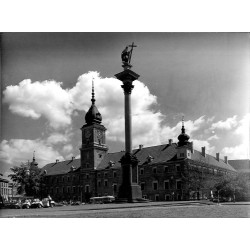 Pomnik Zygmunta III Wazy i Zamek Królewski na placu Zamkowym w Warszawie