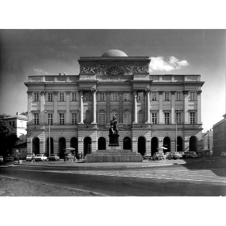 Pałac Staszica i pomnik Mikołaja Kopernika w Warszawie