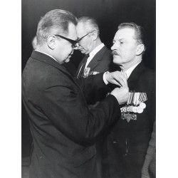 "1) tow. Surówka Wład. [...], 2) tow. Wujnarowicz Antoni [...]"