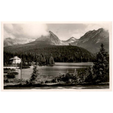Štrbské pleso. Hohe Tatra-Tschirmer-See.